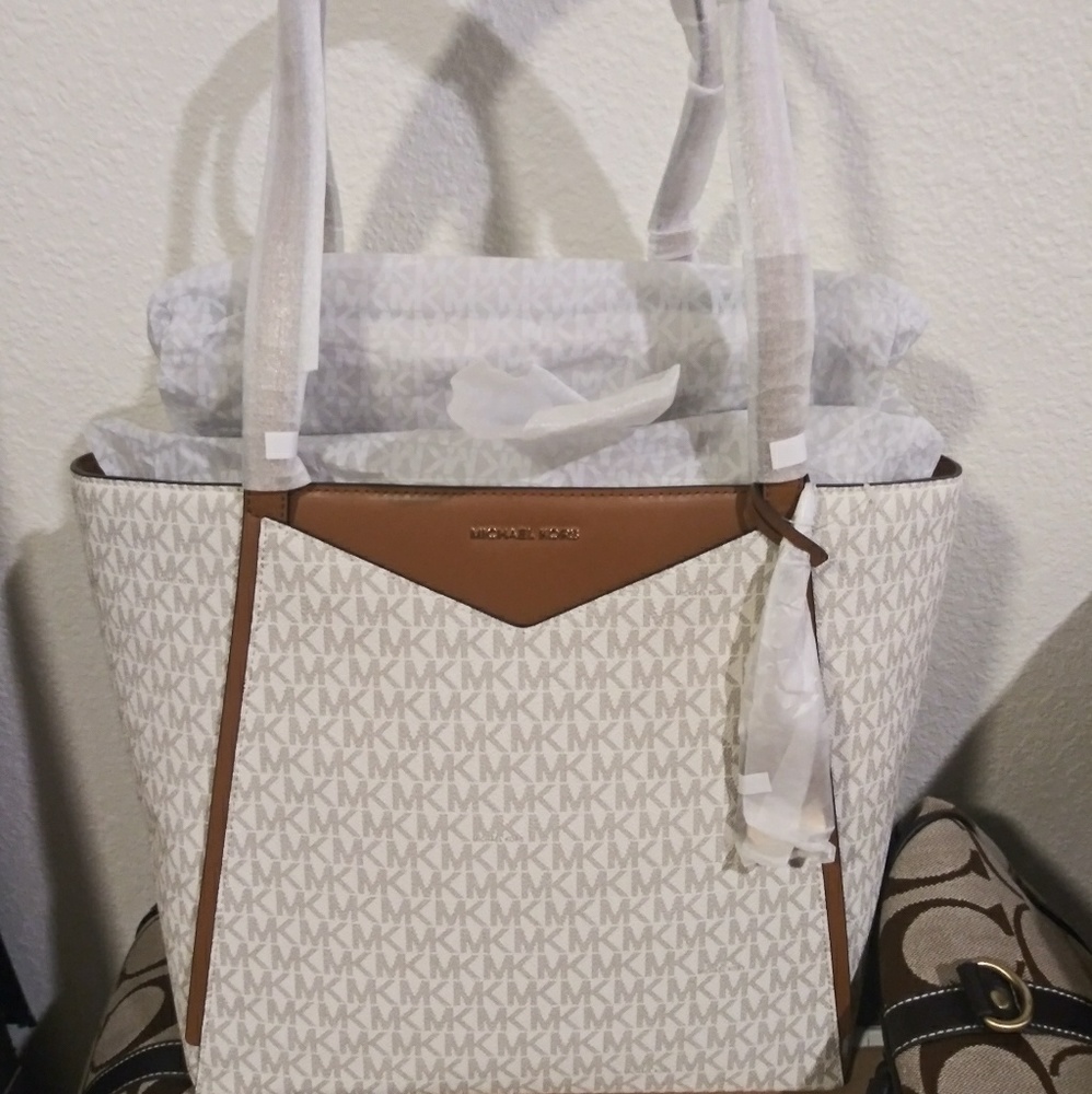 Mk purse